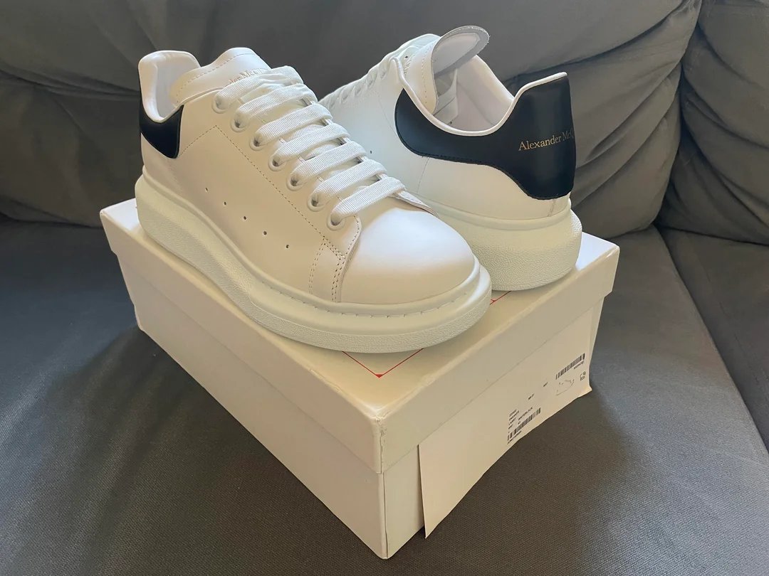[GZ Version] M*Qu*en White Sneakers Collection!