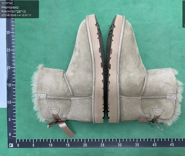 UGG Boots Fur-Lined Rear Bow product detail image 3