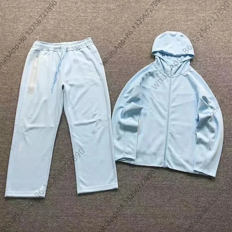 Nike - Light Blue