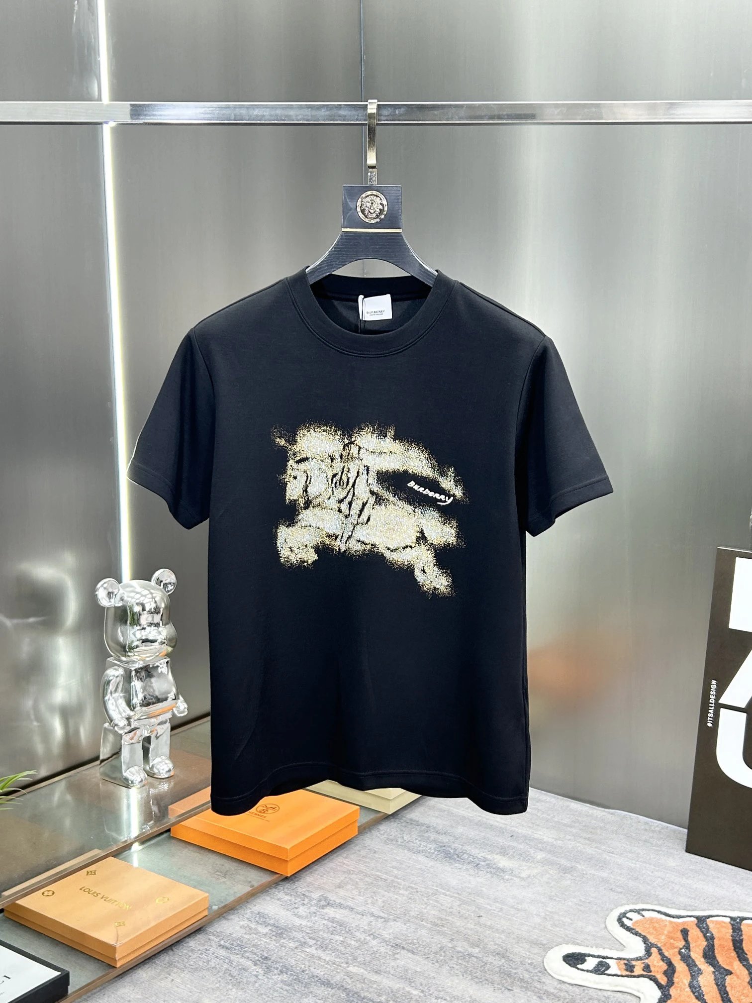 Burberry 24SS Emboss