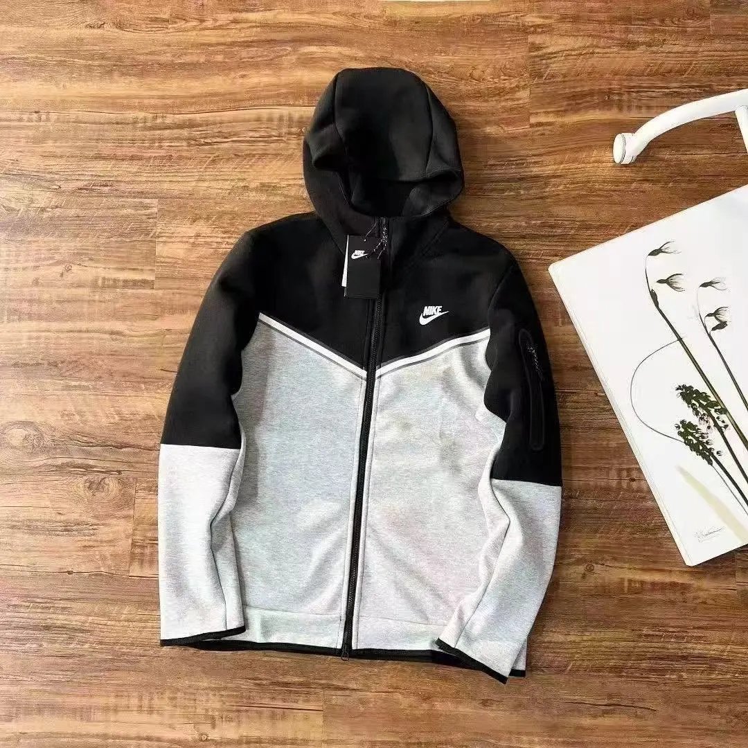 Lacoste Hoodies & Sweatshirts Zip-Up Hooded Sweatshirt with Crocodile Logo — 26