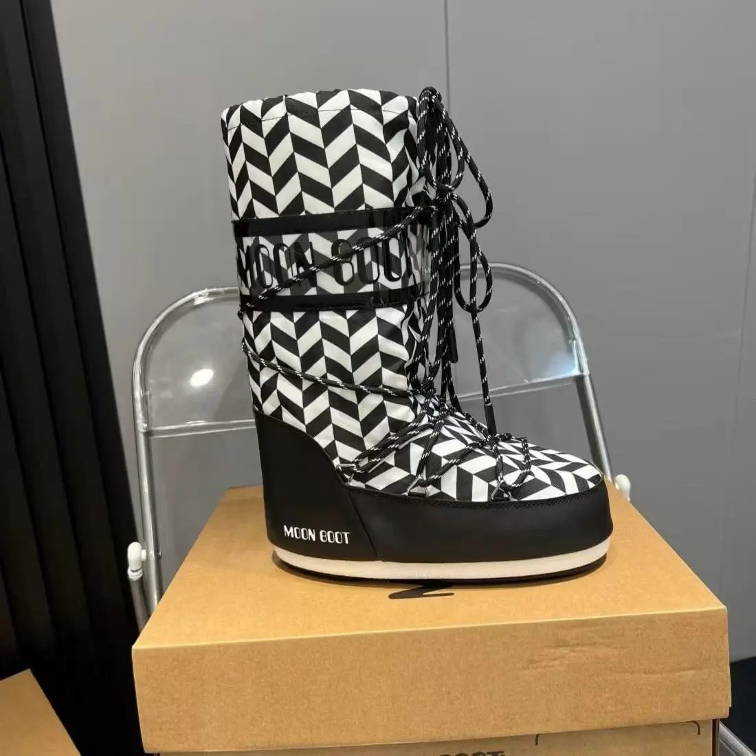 Moon Boot Boots Lace-Up Snow — 27