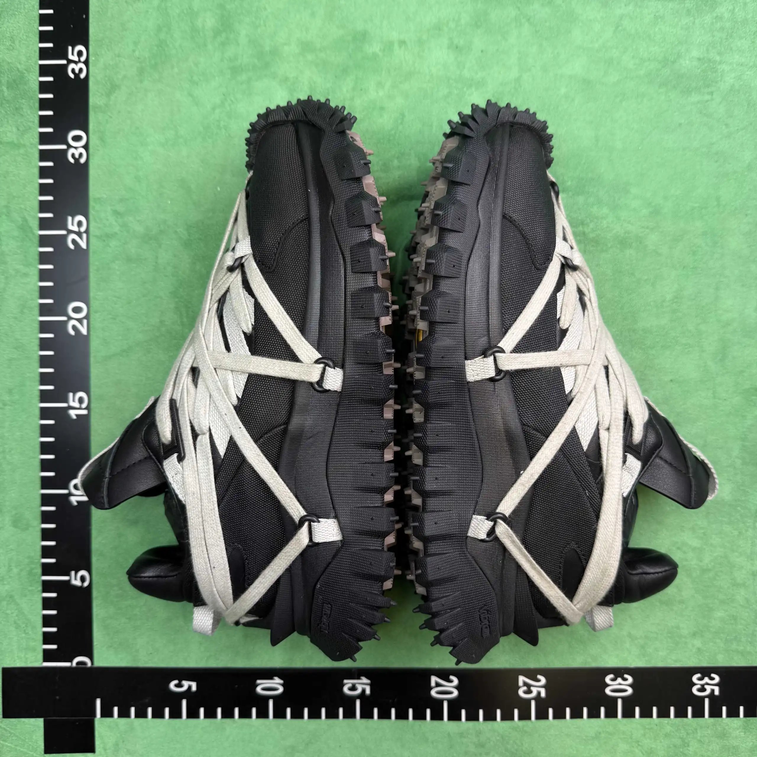 Design Vibram FiveFingers Spyridon MR2 Black Beige Strap Sneakers - 2