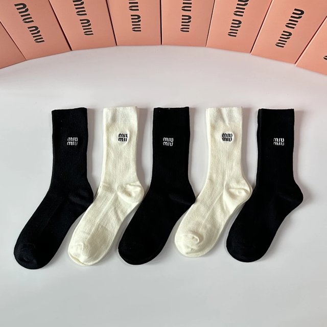 Miu Miu Miu Miu Classic Black White Mid-Calf Cotton Socks - Buy on Kakobuysheetfind