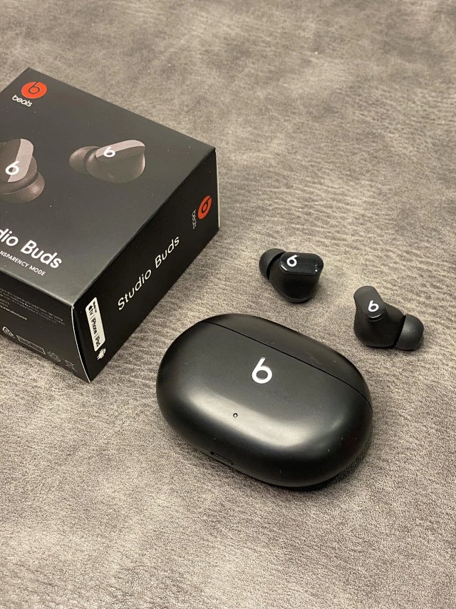 Beats Beats Studio Buds Black Wireless Noise Canceling Earbuds - Buy on Mulebuy Sheets