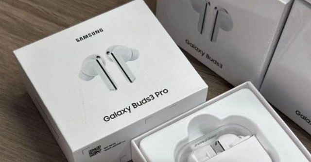 Sumsung Samsung Galaxy Buds3 Pro White Wireless Noise Cancelling Earbuds - Buy on Mulebuy Sheets