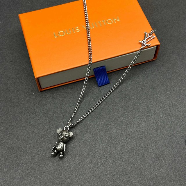 Louis Vuitton Louis Vuitton Silver Bear Pendant Necklace Unisex Jewelry - Buy on Kakobuysheetfind