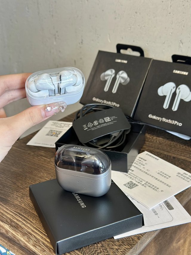 Sumsung Samsung Galaxy Buds3 Pro Titanium Gray Wireless Earbuds - Buy on Mulebuy Sheets