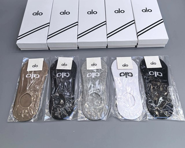 Alo Alo Classic Nude Invisible Cotton Anti Slip Socks - Buy on Kakobuysheetfind