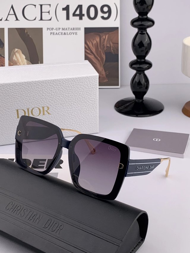 Dior Dior Charisma Black Purple Gradient Square Sunglasses - Buy on Kakobuysheetfind