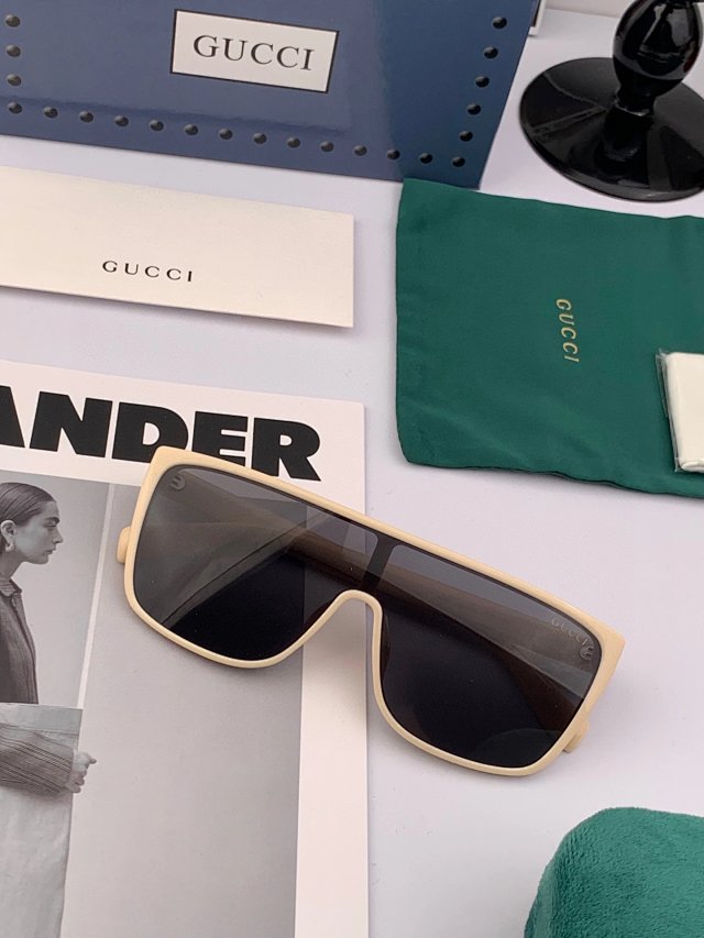 Gucci Gucci Beige Square Frame Unisex UV Protection Sunglasses - Buy on Kakobuysheetfind