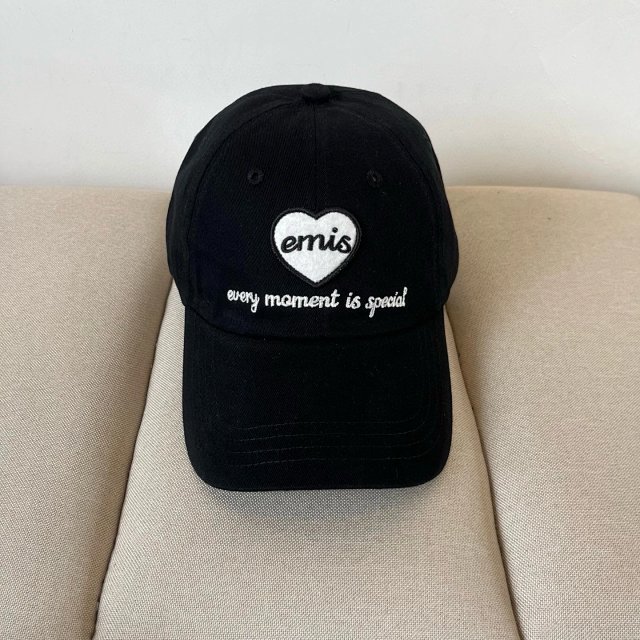 Emis Emis Black Heart Cotton Embroidered Baseball Cap - Buy on Kakobuysheetfind