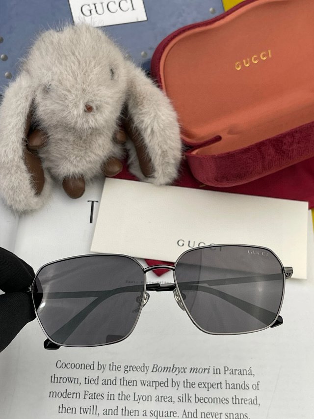 Gucci Gucci Silver Gray Metal Square Sunglasses UV Protection - Buy on Kakobuysheetfind