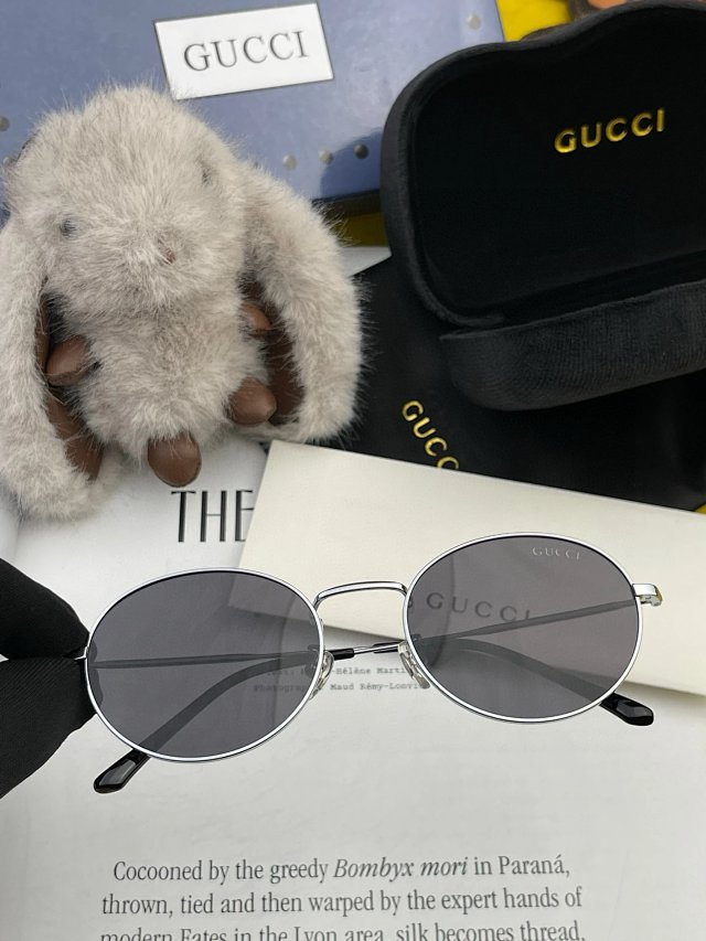 Gucci Gucci Silver Round Sunglasses Metal Frame Gray Lenses - Buy on Kakobuysheetfind