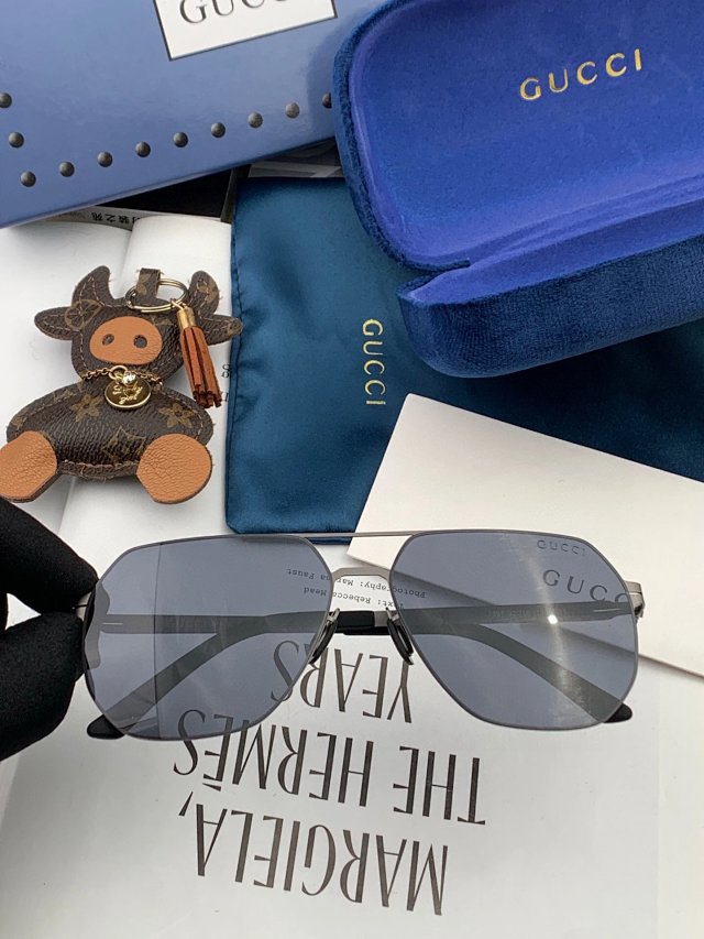 Gucci Gucci Black Metal Aviator Polarized Sunglasses - Buy on Kakobuysheetfind