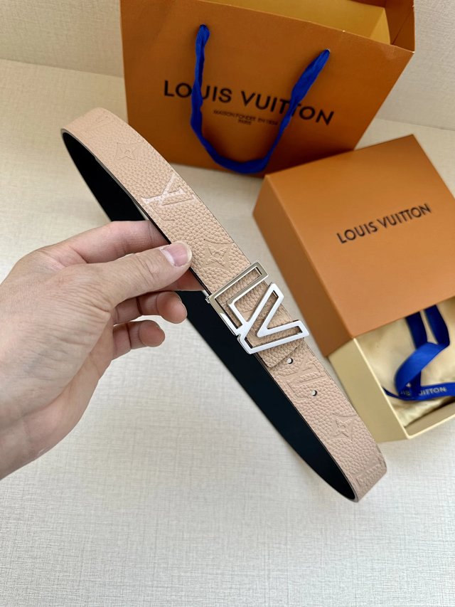 Louis Vuitton Louis Vuitton Pink Leather LV Monogram Buckle Belt - Buy on Mulebuy Sheets