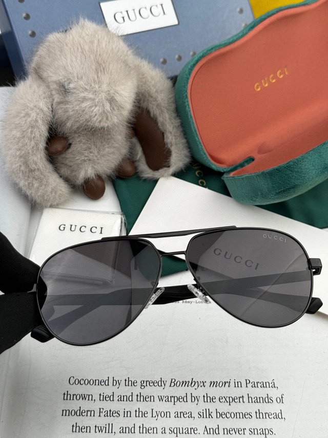 Gucci Gucci Aviator Black Polarized Metal Sunglasses - Buy on Kakobuysheetfind