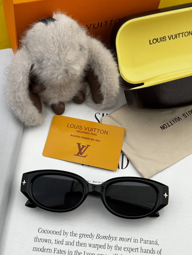 Louis Vuitton Louis Vuitton Black Vintage Narrow Sunglasses UV Protection - Buy on Kakobuysheetfind