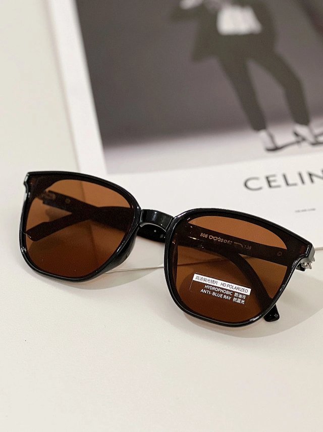 Celine Celine Vintage Black Polarized Square Sunglasses - Buy on Kakobuysheetfind
