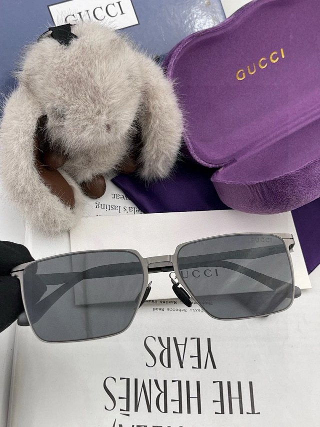 Gucci Gucci Grey Square Metal Frame Sunglasses - Buy on Kakobuysheetfind