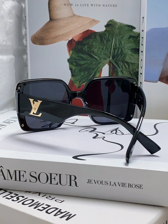  Louis Vuitton Louis Vuitton Black Square UV Protection Sunglasses - Buy on Kakobuysheetfind