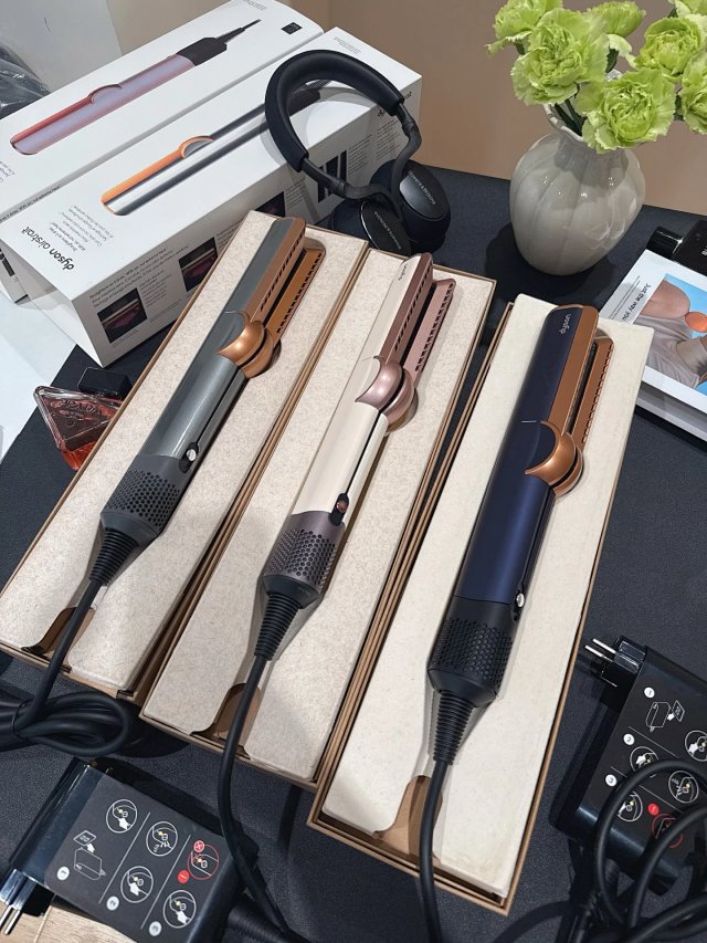 Dyson Dyson Corrale Navy Gold Wireless Hair Straightener - Buy on Kakobuysheetfind