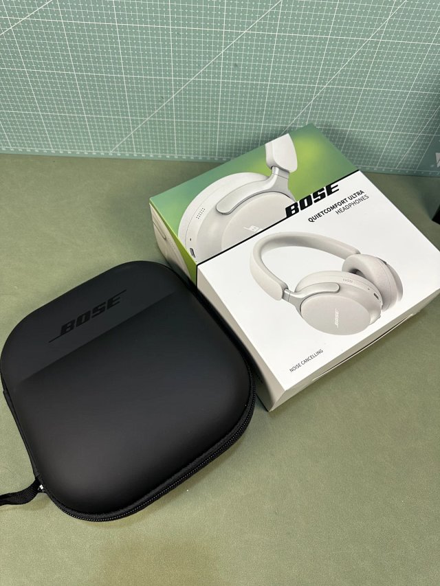 Bose Bose QuietComfort Ultra White Wireless Noise Cancelling Headphones - Buy on Mulebuy Sheets