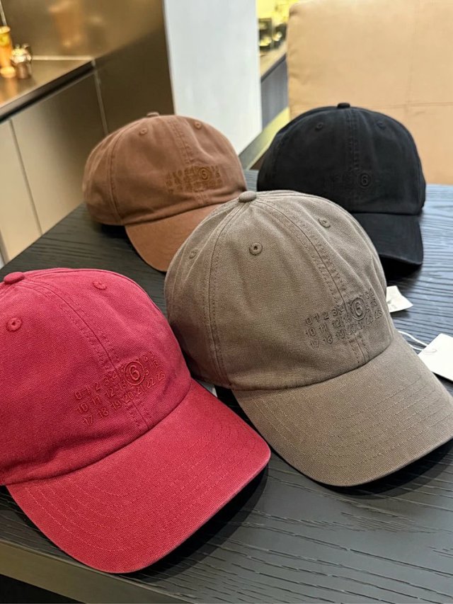 Maison Margiela Maison Margiela Grey Cotton Twill Unisex Baseball Cap - Buy on Kakobuysheetfind