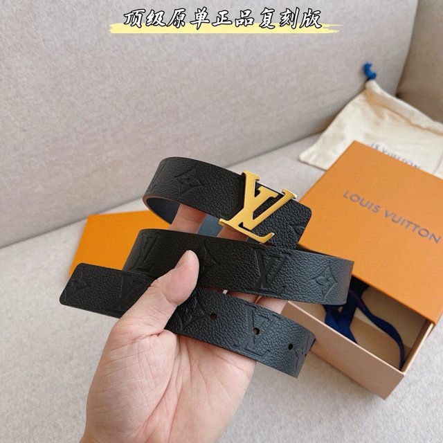 Louis Vuitton Black Leather Belt Gold LV Buckle