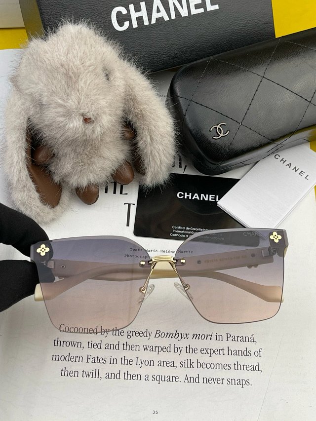 Chanel Chanel Gradient Purple Rimless Sunglasses Gold Floral Accents - Buy on Kakobuysheetfind