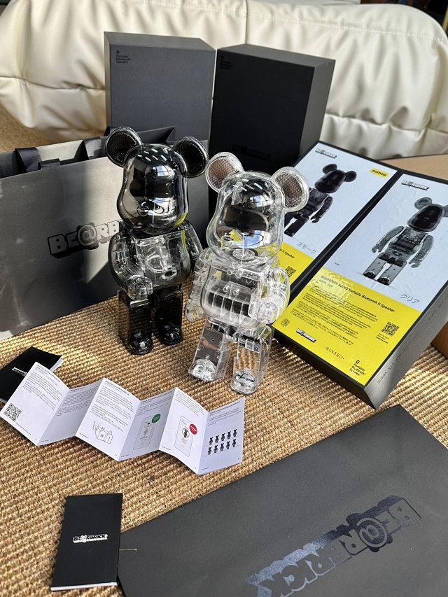  BE@RBRICK BE@RBRICK Electronic Transparent Bluetooth Speaker Black - Buy on Mulebuy Sheets