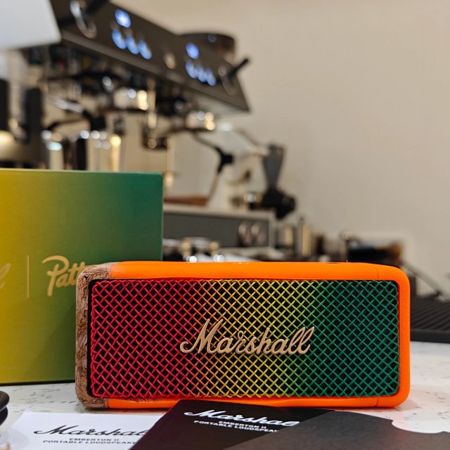 Marshall Marshall Rainbow Gradient Retro Bluetooth Speaker - Buy on Mulebuy Sheets