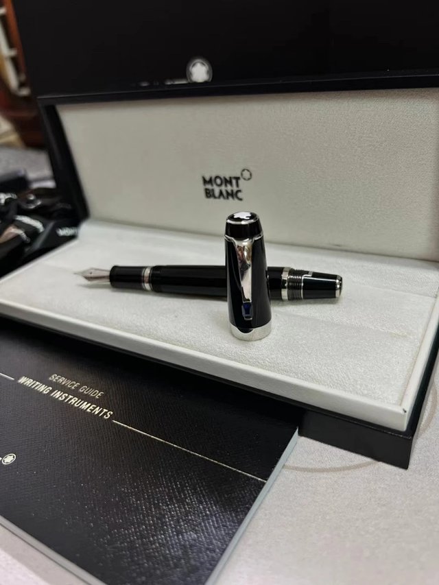 Montblanc Montblanc Classic Black Platinum Fountain Pen - Buy on Kakobuysheetfind