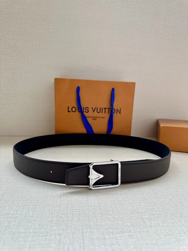 Louis Vuitton Black Leather Belt Silver V Buckle Men
