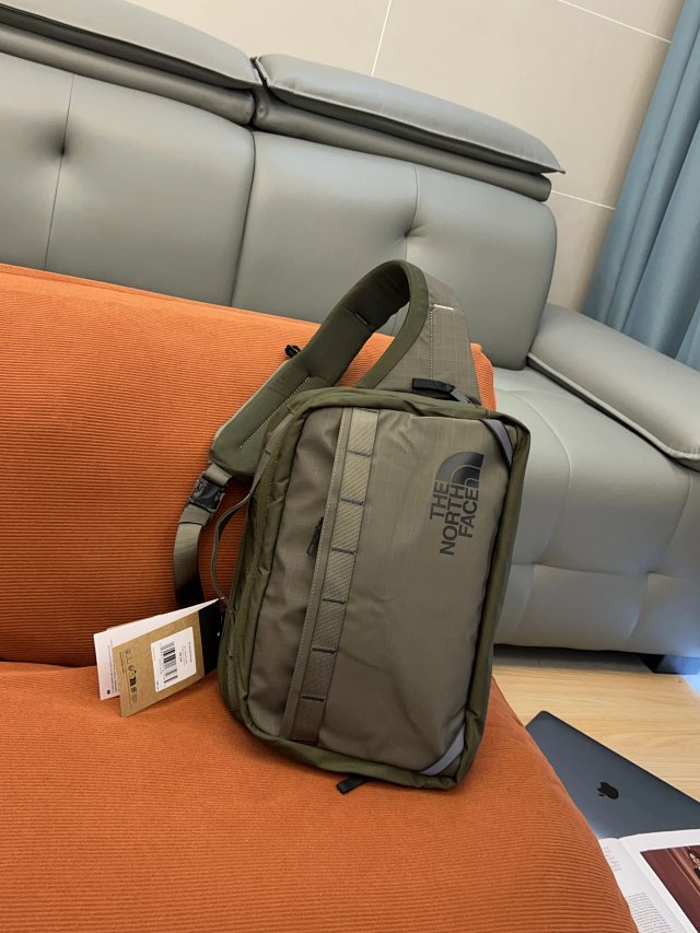 The North Face The North Face Army Green Waterproof Nylon Crossbody Bag - Buy on Kakobuysheetfind