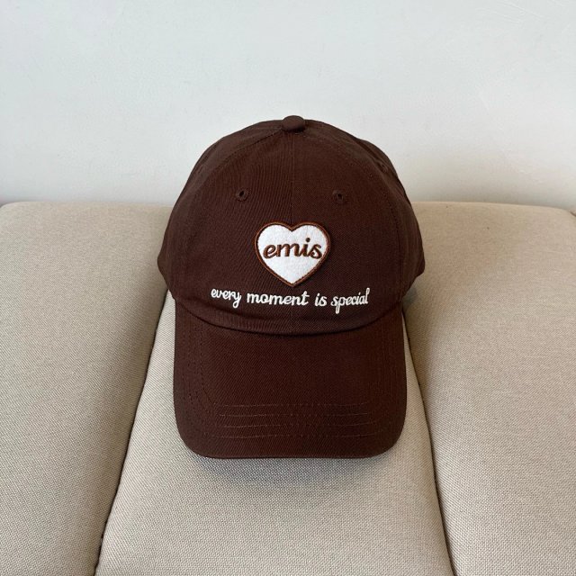 Emis HatsEmis Classic Dark Brown Heart Embroidery Cotton Cap - Buy on Kakobuysheetfind