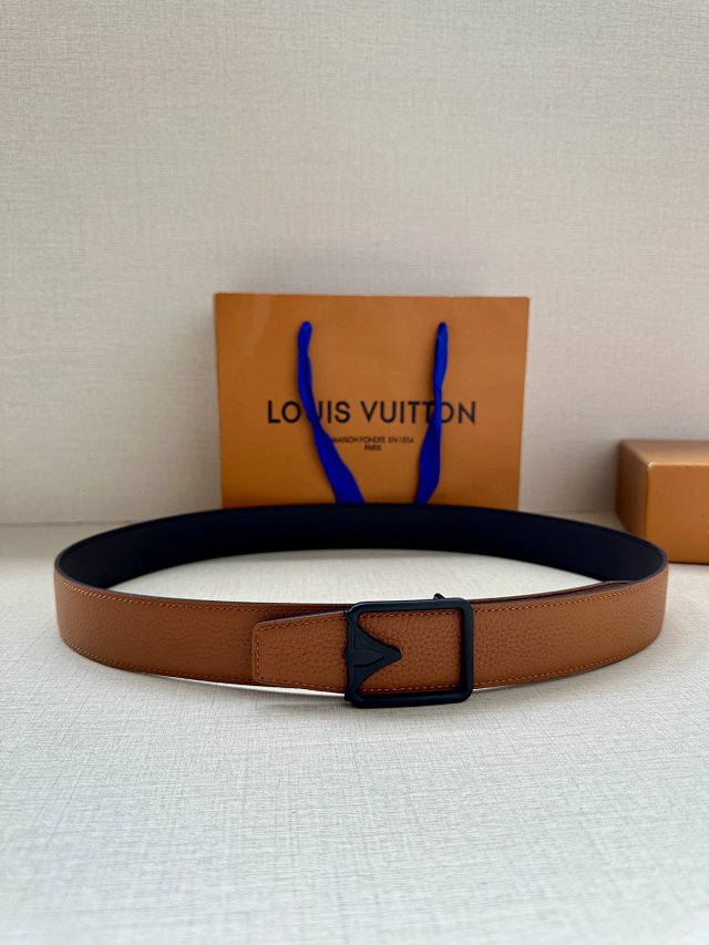 Louis Vuitton Brown Leather Men Belt with Black V Buckle