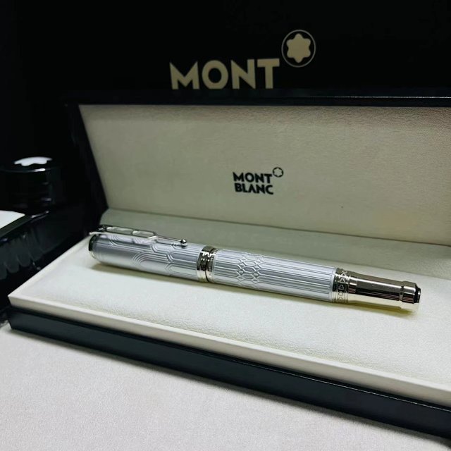 Montblanc Montblanc White Checkered Platinum Fountain Pen Luxury Writing - Buy on Mulebuy Sheets