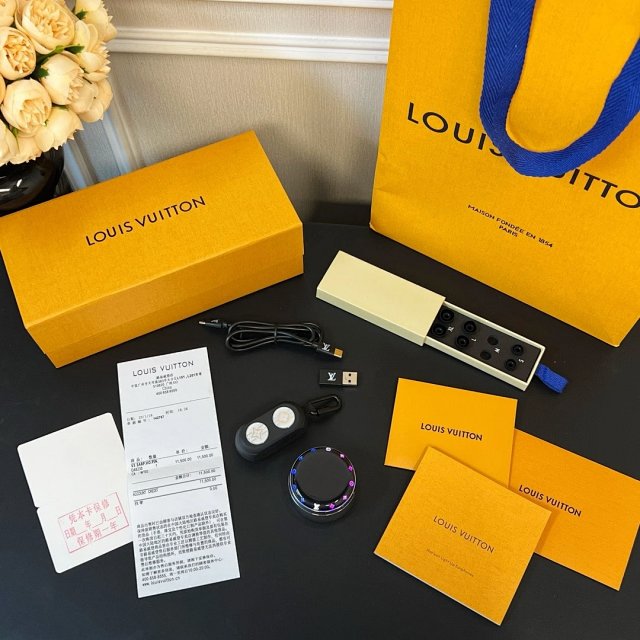 Louis Vuitton Louis Vuitton Black Monogram LED Smart Speaker - Buy on Kakobuysheetfind