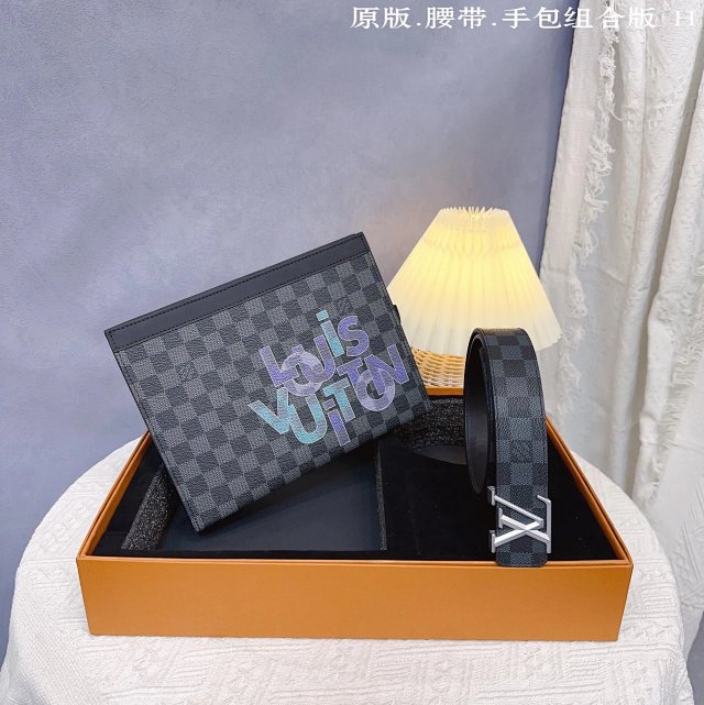 Louis Vuitton Louis Vuitton Damier Graphite Gradient Logo Clutch - Buy on Mulebuy Sheets