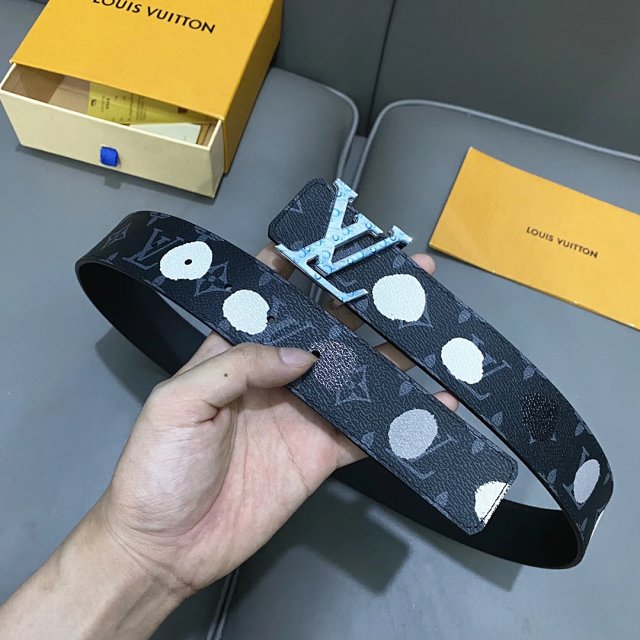 Louis Vuitton Louis Vuitton Eclipse Polka Dot LV Buckle Belt - Buy on Mulebuy Sheets