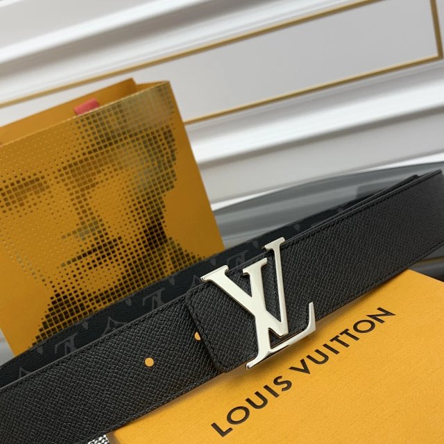 Louis Vuitton Louis Vuitton Black Leather LV Logo Belt - Buy on Mulebuy Sheets