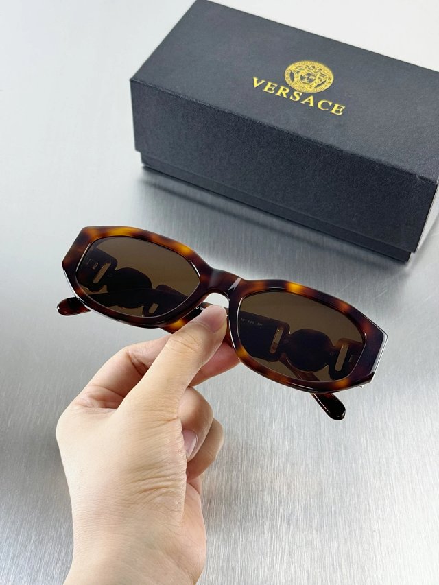 Versace Versace Vintage Brown Square Sunglasses Unisex 90s Style - Buy on Kakobuysheetfind