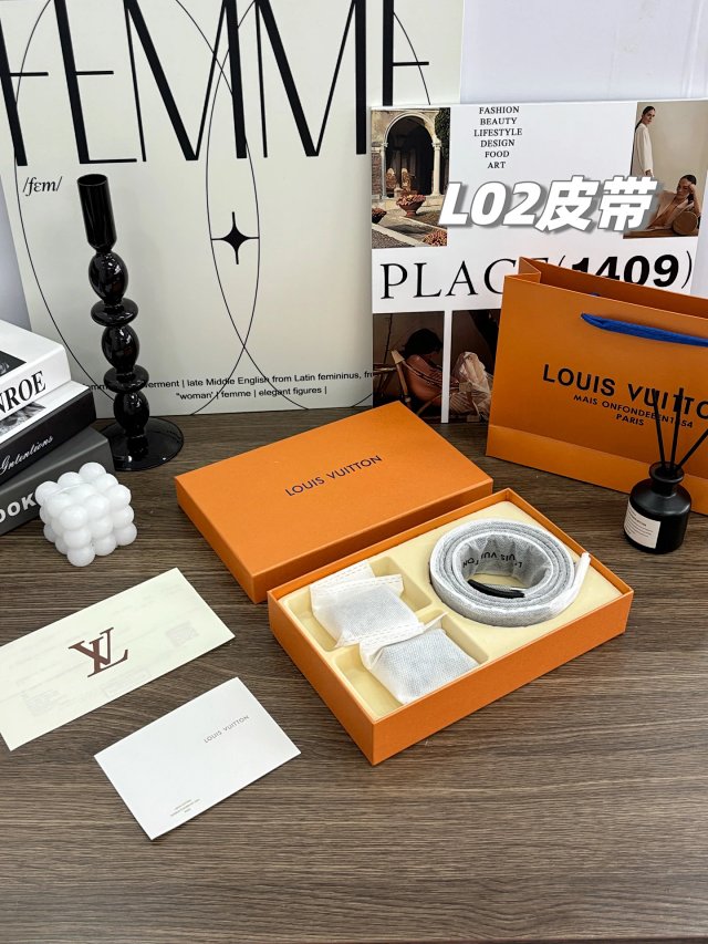 Louis Vuitton Louis Vuitton LO2 Gray Leather Belt for Men - Buy on Mulebuy Sheets