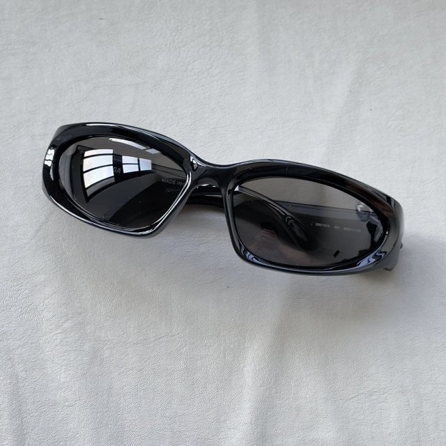 Balenciaga Balenciaga Futuristic Black Grey Unisex Tech Sunglasses - Buy on Kakobuysheetfind