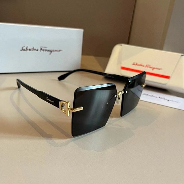 Salvatore Ferragamo Salvatore Ferragamo Black Square Unisex UV Protection Sunglasses - Buy on Kakobuysheetfind