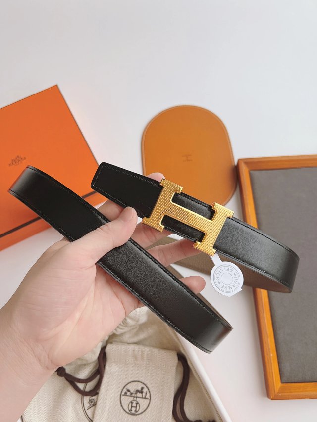 Hermes Hermes Black H Gold Buckle Leather Belt - Buy on Mulebuy Sheets