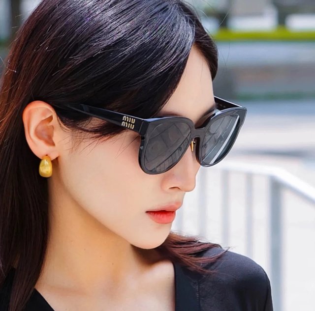 Miu Miu Miu Miu Black Cat Eye Sunglasses Retro Acetate Frame - Buy on Kakobuysheetfind