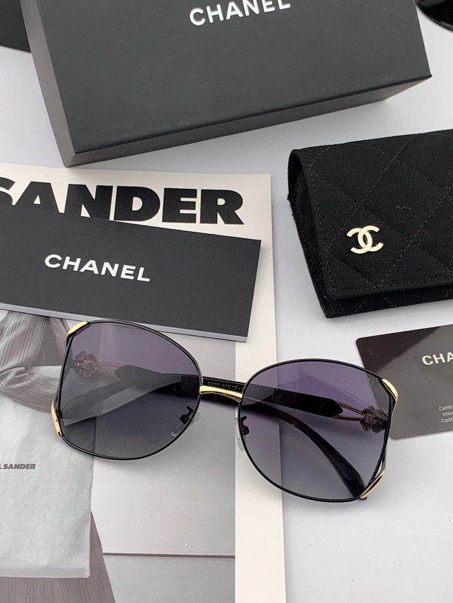 Chanel Chanel Butterfly Black Gold Gradient Gray Sunglasses - Buy on Kakobuysheetfind