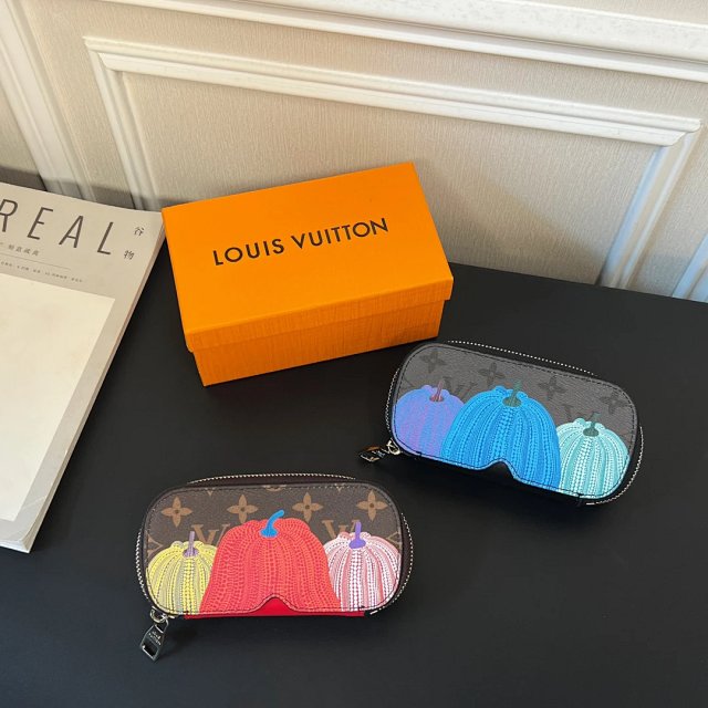 Louis Vuitton Louis Vuitton Monogram Pumpkin Embroidered Zip Wallet - Buy on Kakobuysheetfind